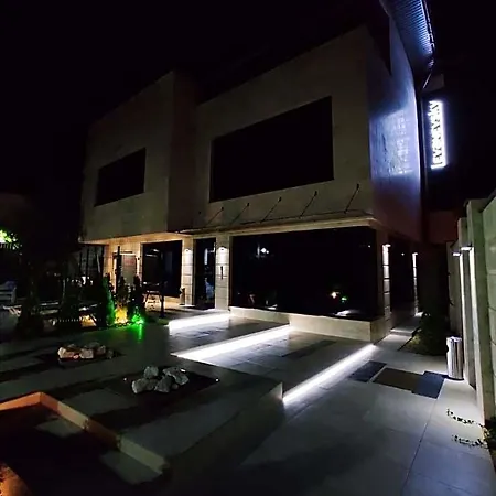 Hotel Levanevsky 5*